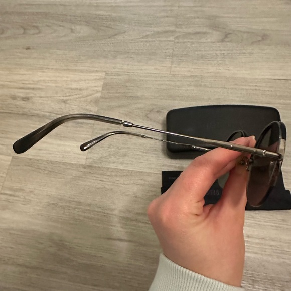 Bobbi Brown Reflective Sunglasses with Black Case main image 7